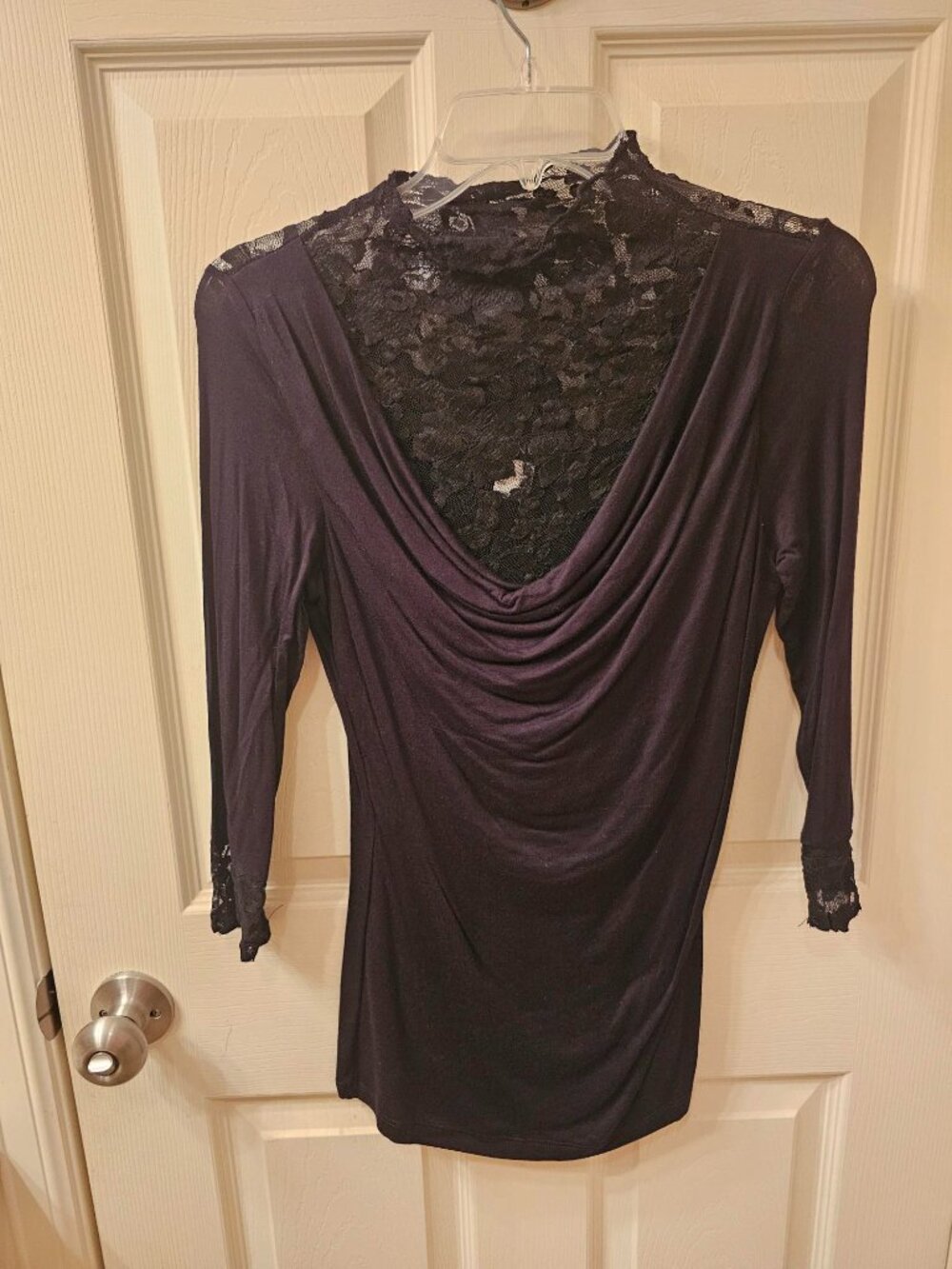NWOT Venus Small Black Mock Neck 3/4 Sleeve Blouse w / Lace Detail